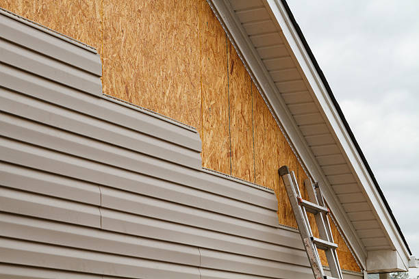 Professional Fiber Cement Siding technician working in Stephens City, VA